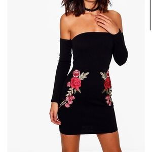 Off the shoulder floral appliqué bodycon dress
